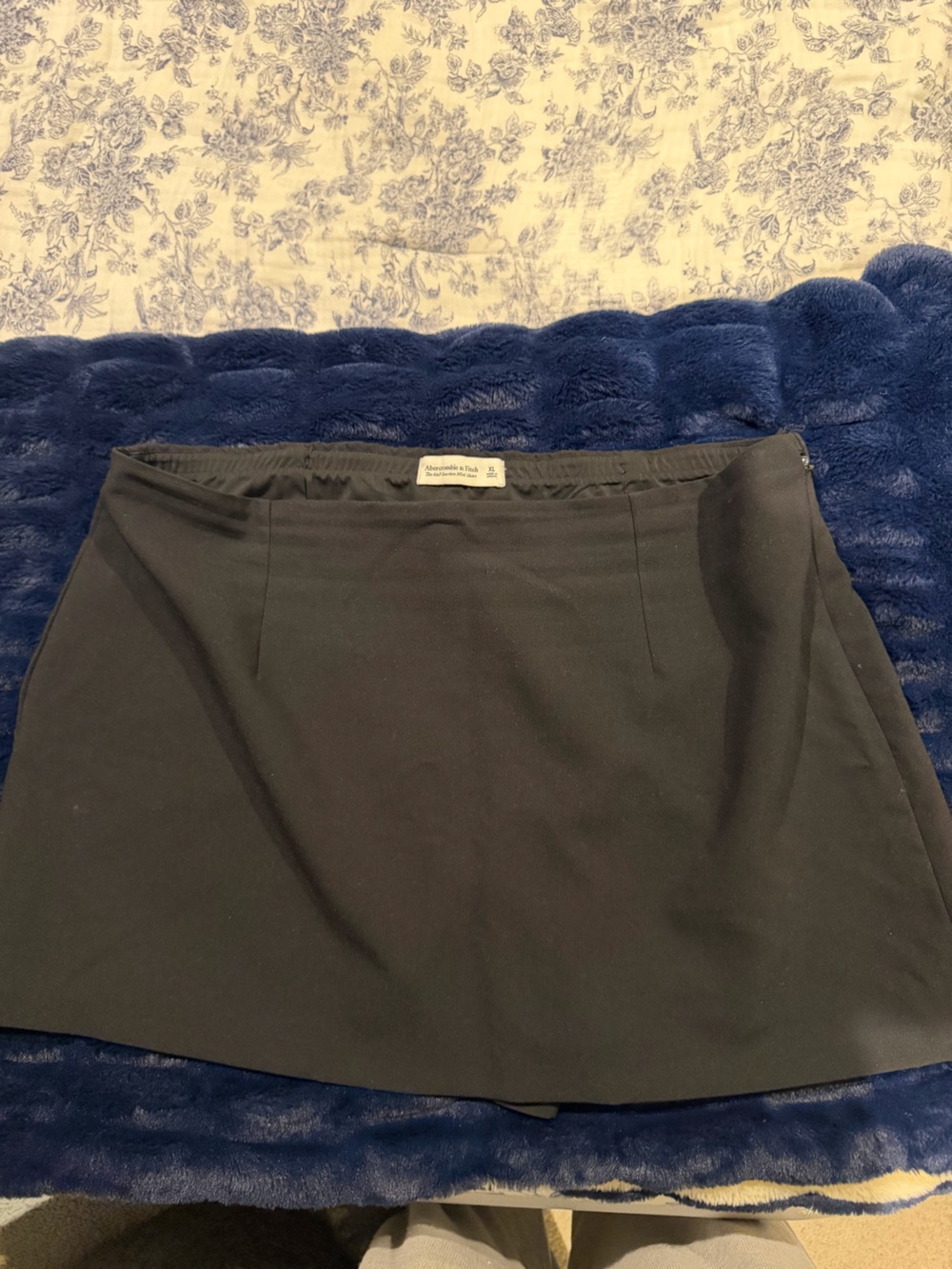 Abercrombie & Fitch Women’s Scarlett Mini Skort